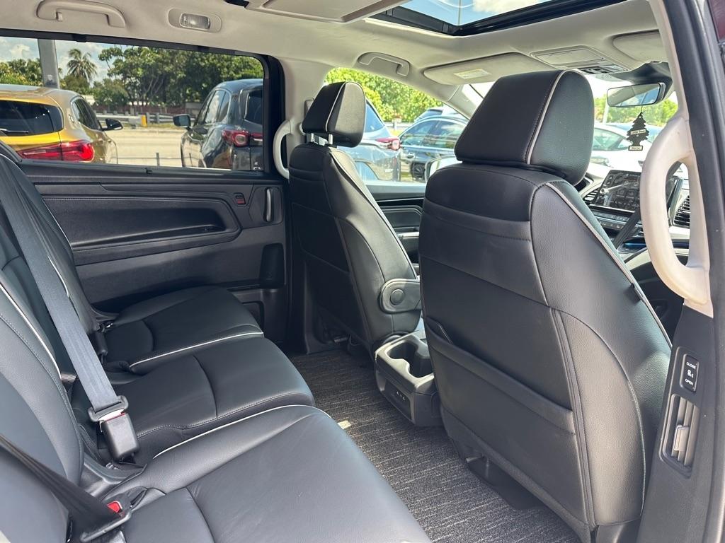 Honda Odyssey Touring Auto 2025
