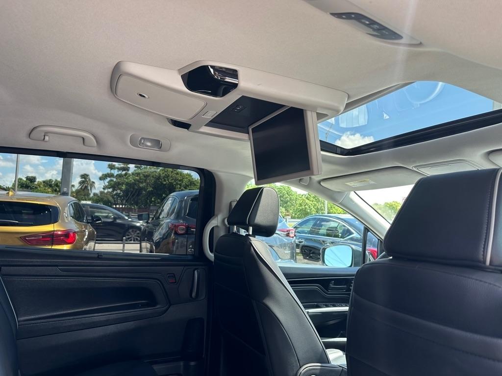 Honda Odyssey Touring Auto 2025