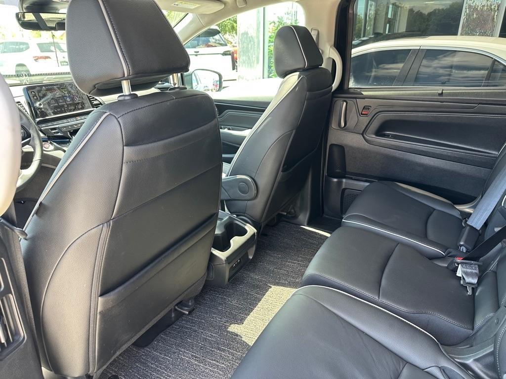 Honda Odyssey Touring Auto 2025