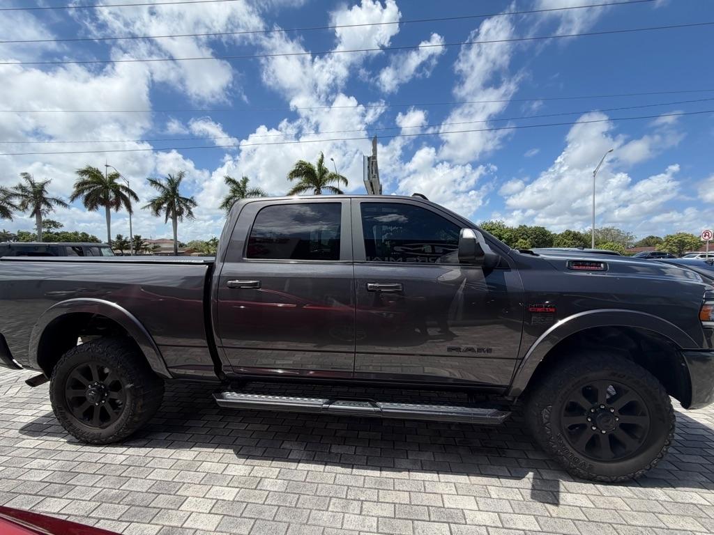 RAM 2500 Laramie 4x4 Crew Cab 6'4" Box 2022