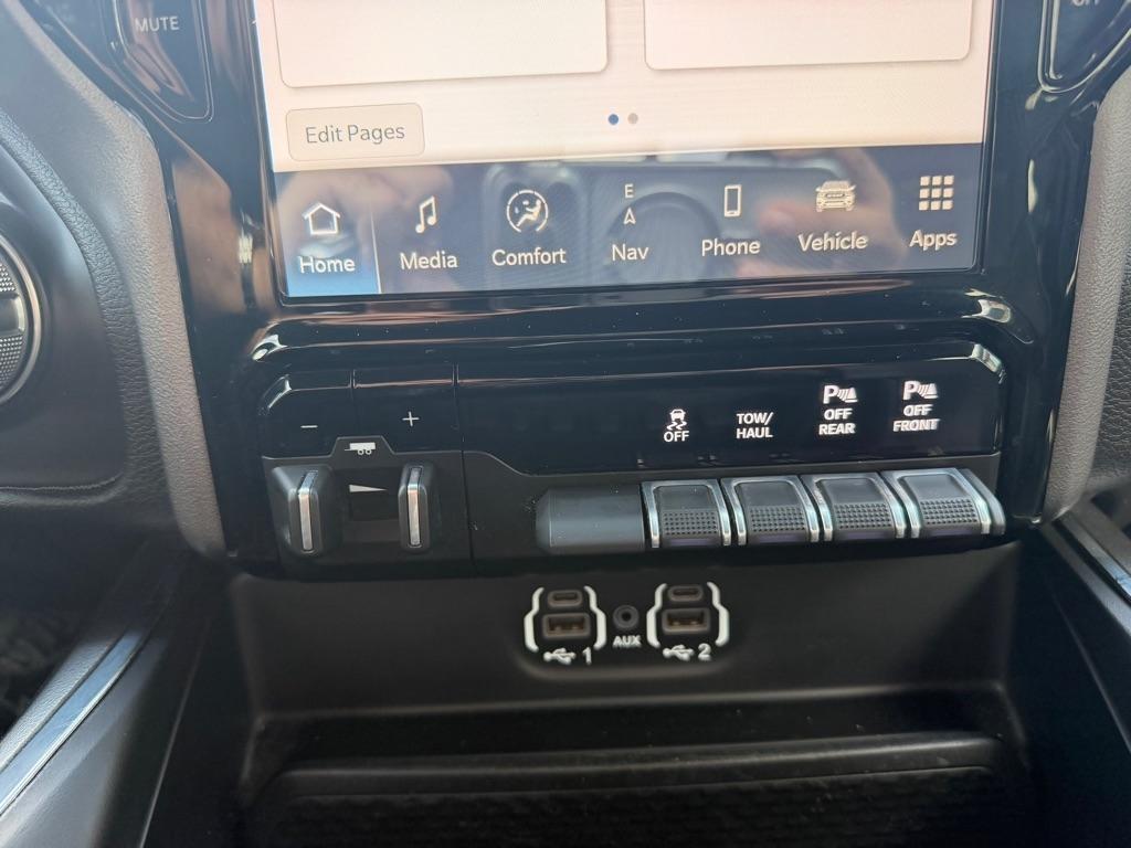 RAM 2500 Laramie 4x4 Crew Cab 6'4" Box 2022