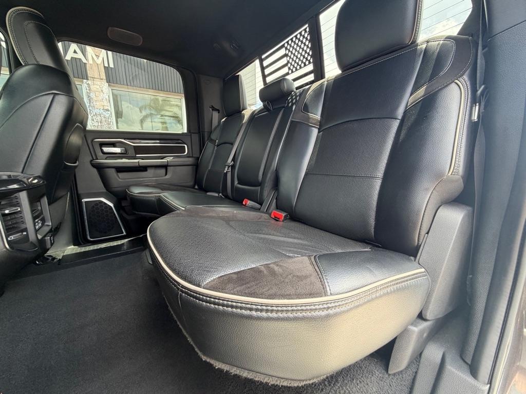 RAM 2500 Laramie 4x4 Crew Cab 6'4" Box 2022
