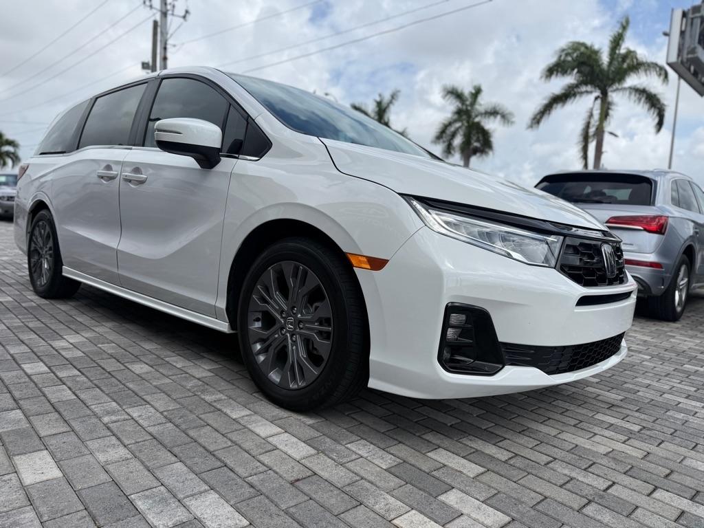 2025 Honda Odyssey Touring Auto