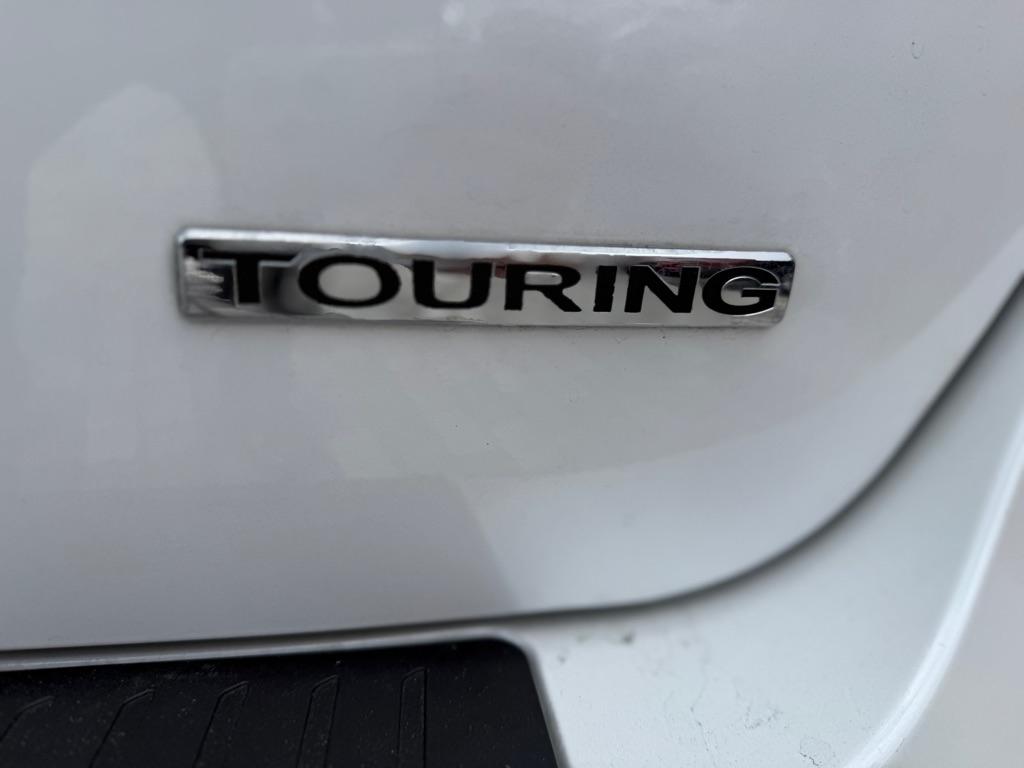 Honda Odyssey Touring Auto 2025
