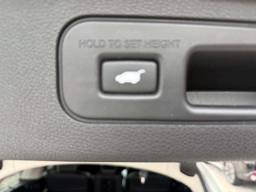 Honda Odyssey Touring Auto 2025