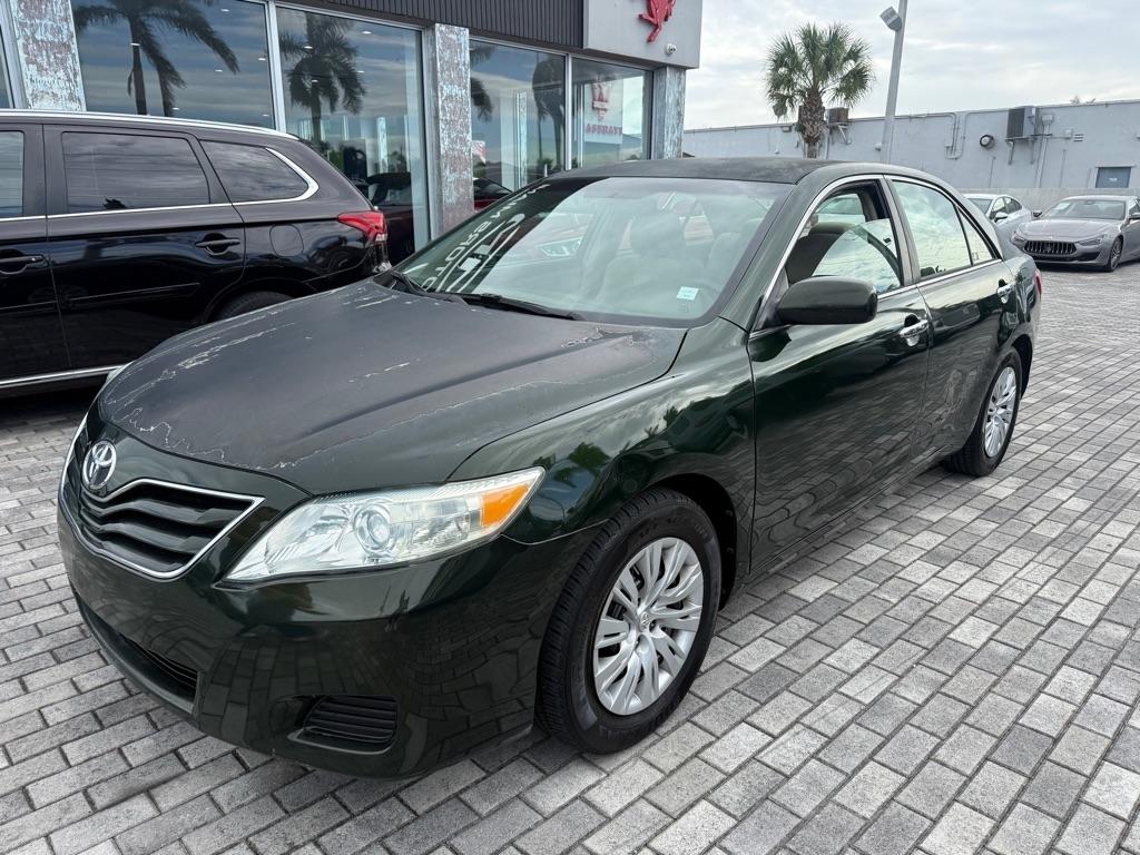 Toyota Camry 4dr Sdn I4 Man (Natl) 2010