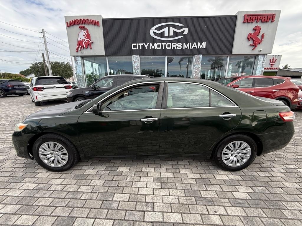 Toyota Camry 4dr Sdn I4 Man (Natl) 2010