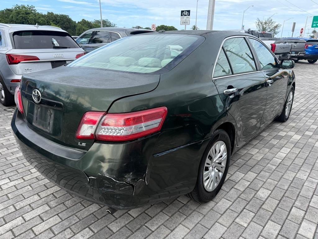 Toyota Camry 4dr Sdn I4 Man (Natl) 2010