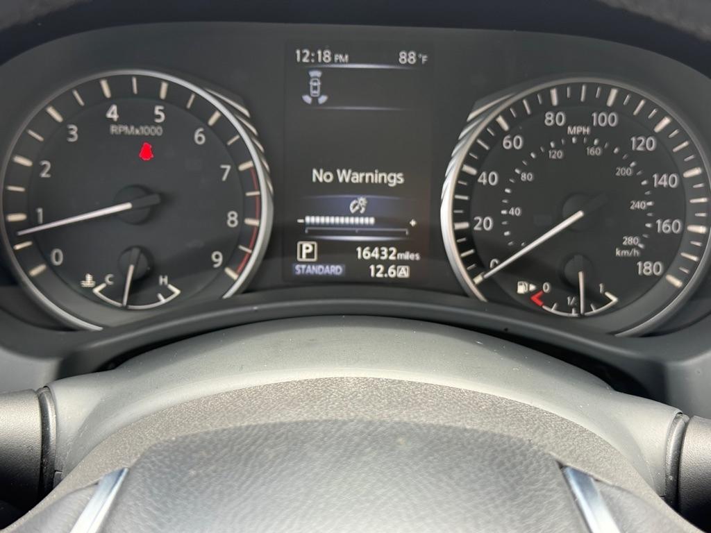 Infiniti Q50 LUXE AWD 2024