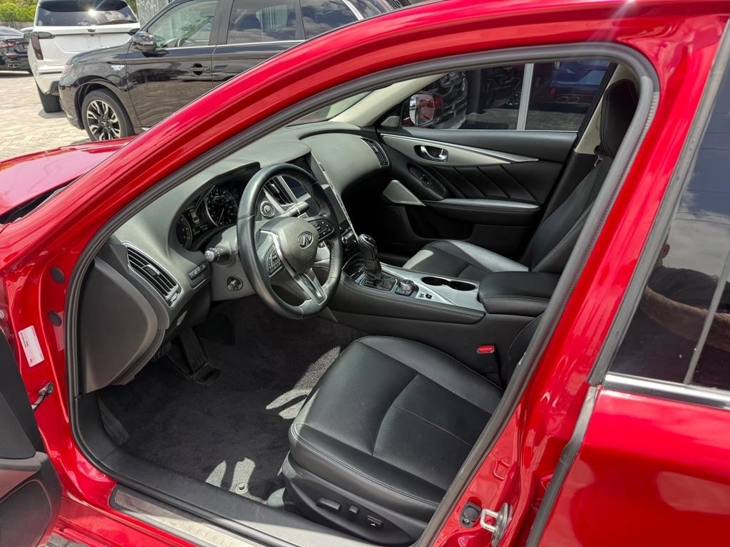 Infiniti Q50 LUXE AWD 2024