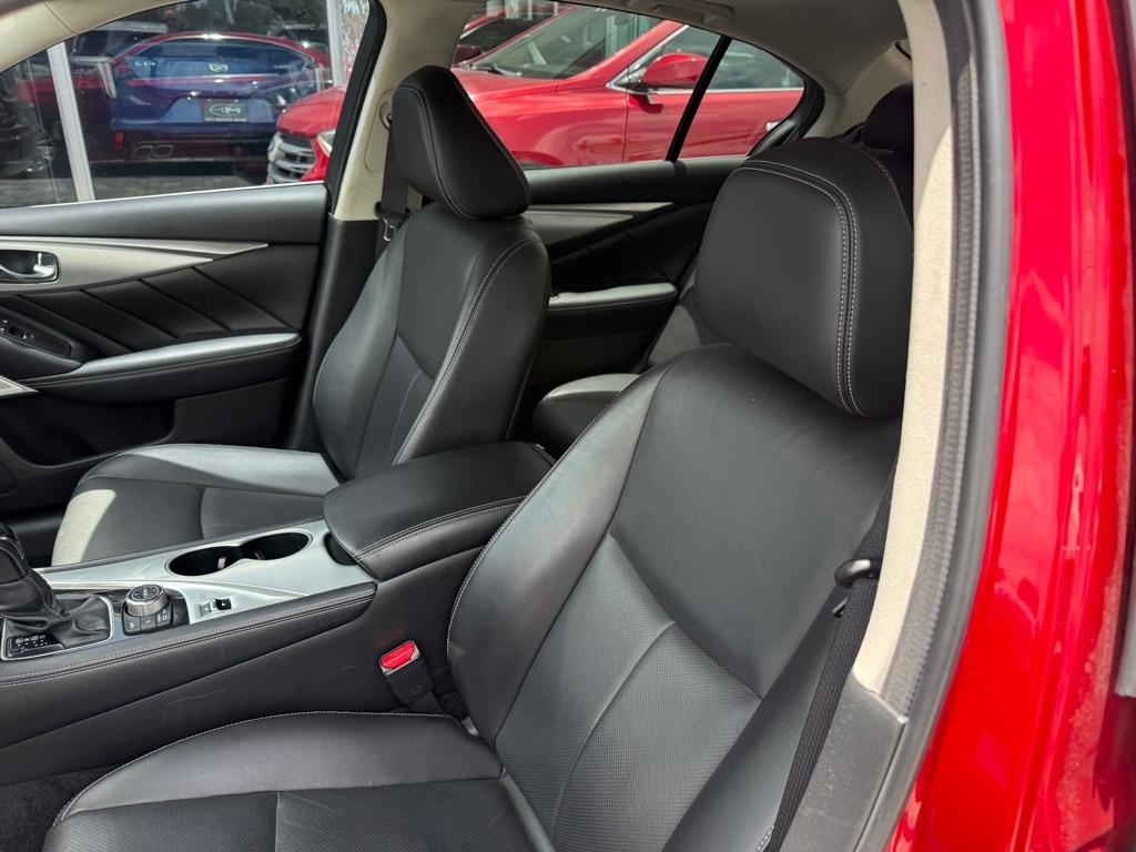 Infiniti Q50 LUXE AWD 2024