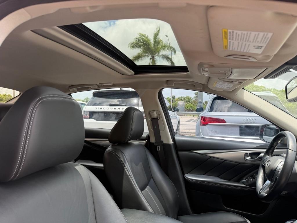Infiniti Q50 LUXE AWD 2024