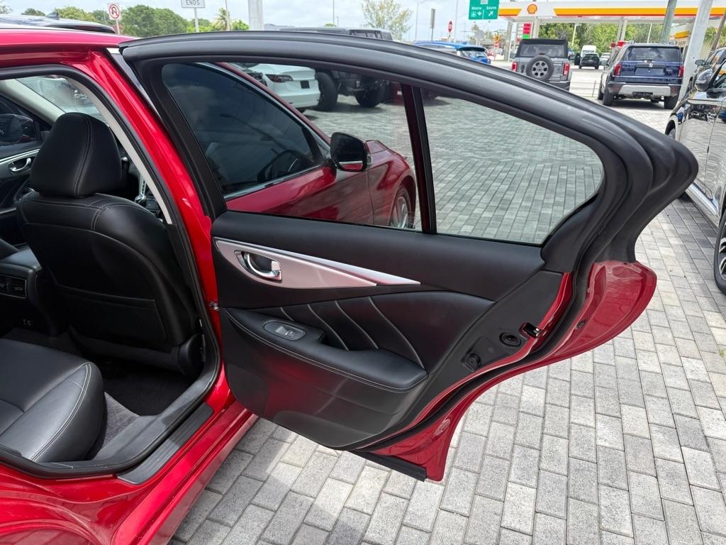 Infiniti Q50 LUXE AWD 2024
