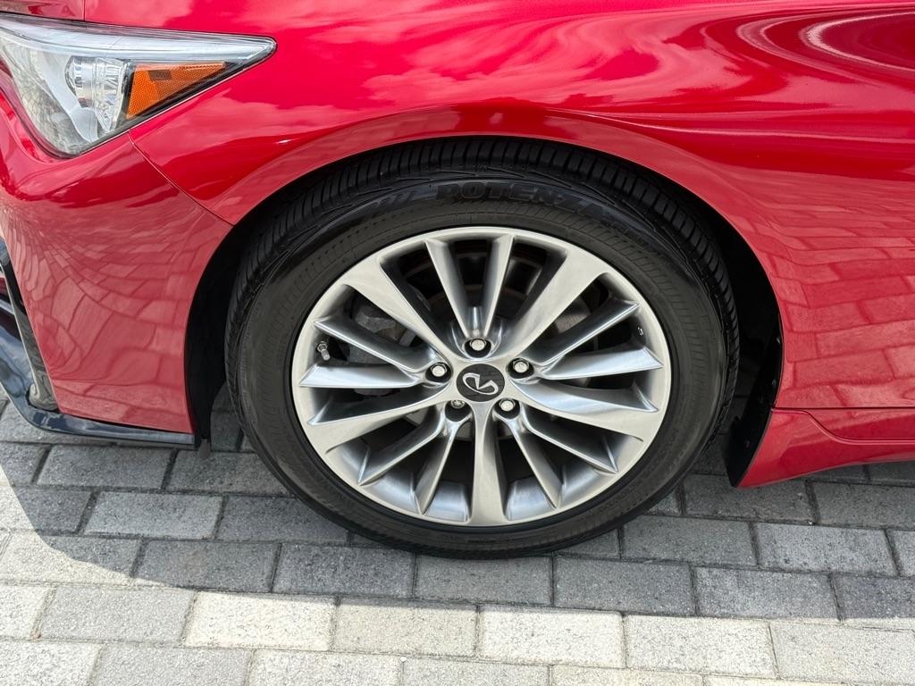 Infiniti Q50 LUXE AWD 2024