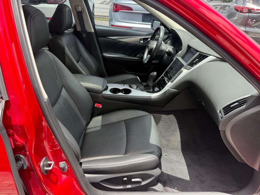 Infiniti Q50 LUXE AWD 2024