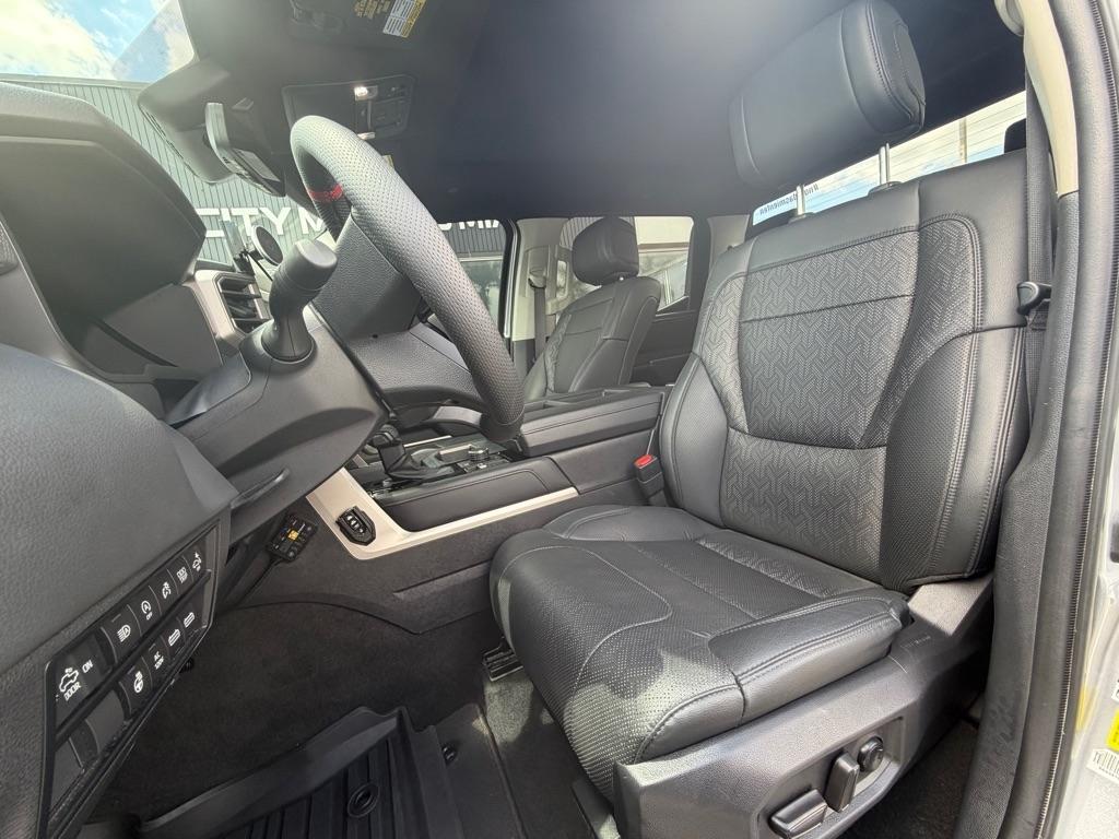 Toyota Tundra 4WD Limited CrewMax 5.5' Bed (Natl) 2024