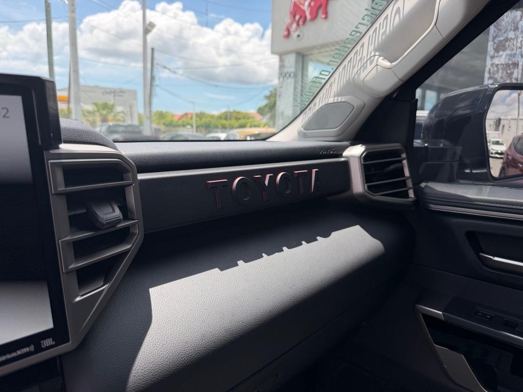 Toyota Tundra 4WD Limited CrewMax 5.5' Bed (Natl) 2024