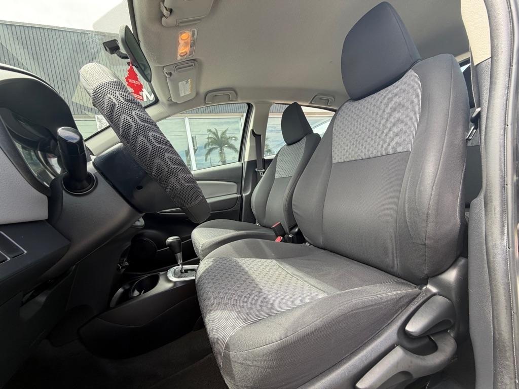 Toyota Yaris 5dr Liftback Auto L (Natl) 2015