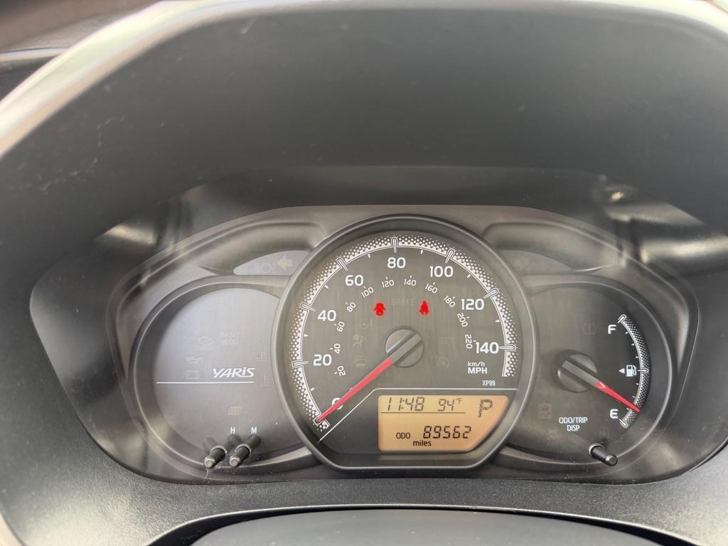Toyota Yaris 5dr Liftback Auto L (Natl) 2015
