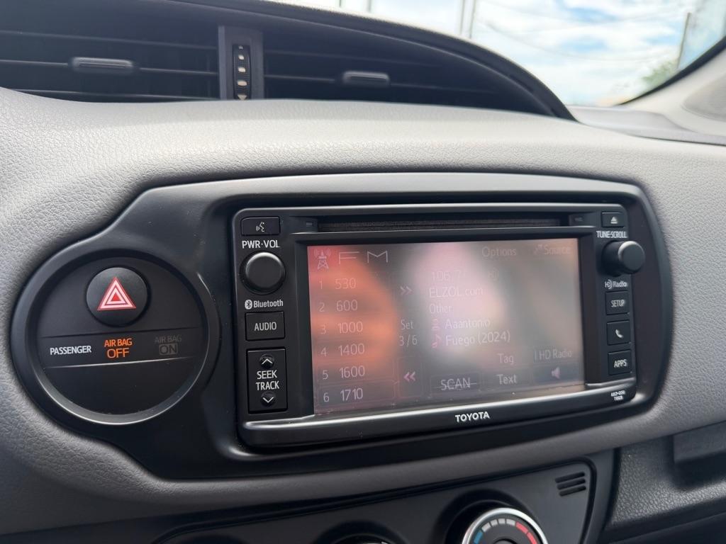 Toyota Yaris 5dr Liftback Auto L (Natl) 2015