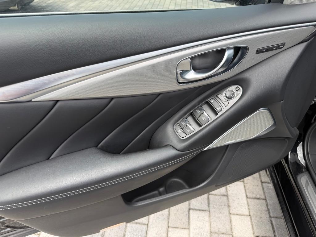 Infiniti Q50 LUXE AWD 2023