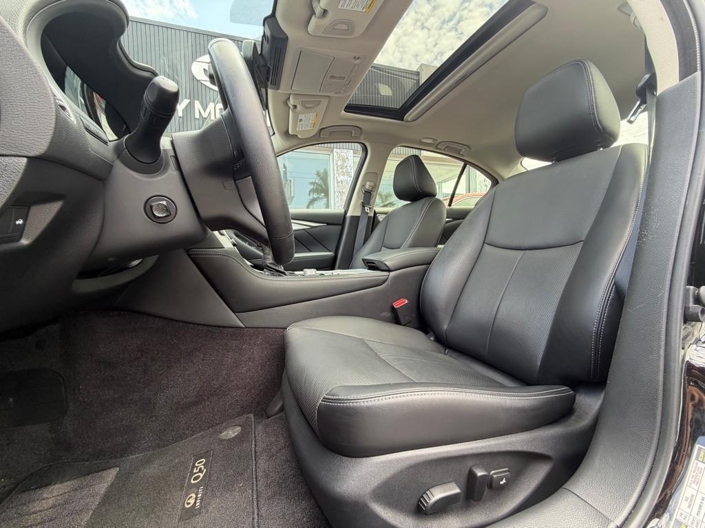 Infiniti Q50 LUXE AWD 2023