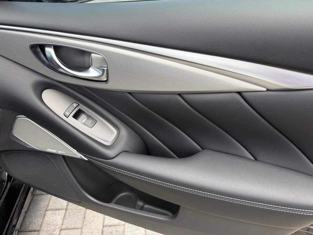 Infiniti Q50 LUXE AWD 2023
