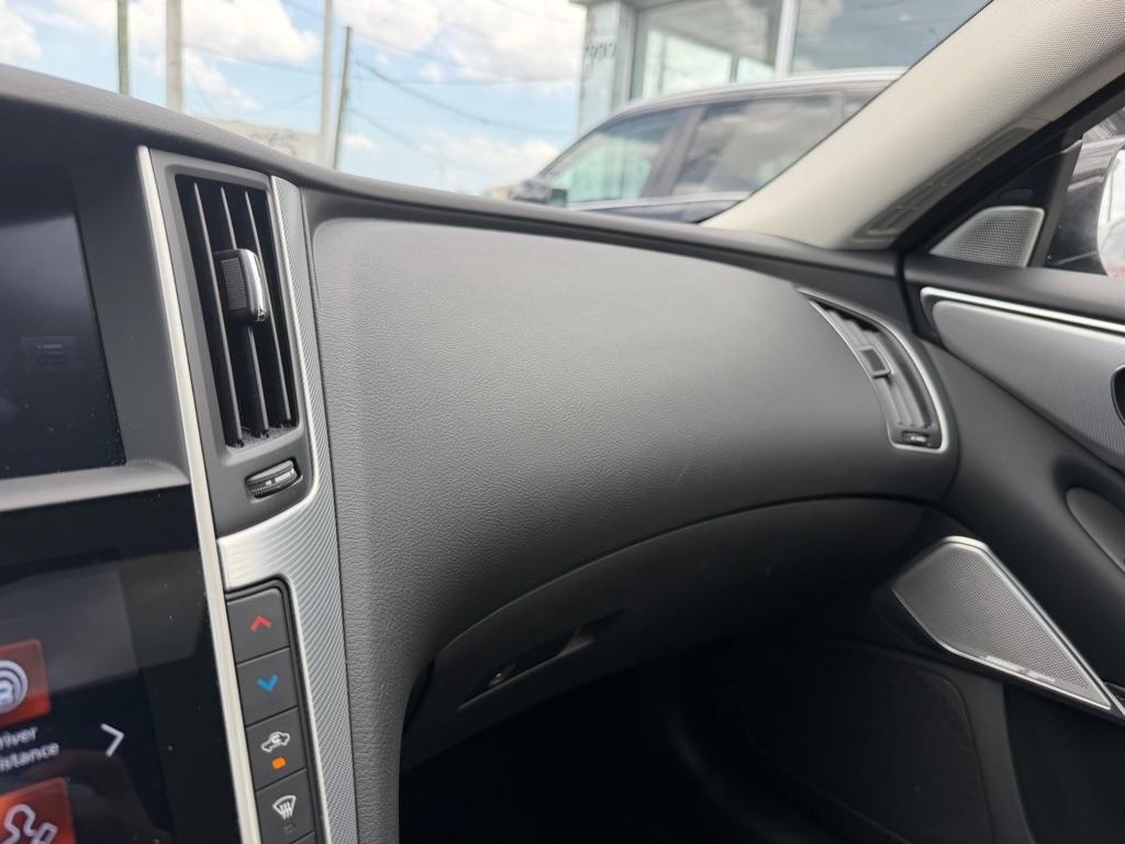 Infiniti Q50 LUXE AWD 2023