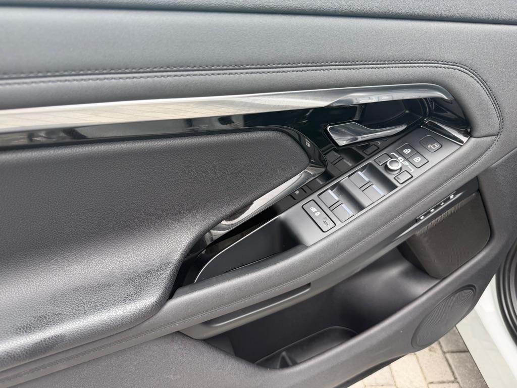 Land Rover Range Rover Evoque SE AWD 2021