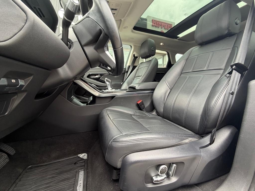 Land Rover Range Rover Evoque SE AWD 2021
