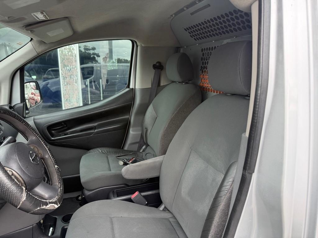 Nissan NV200 I4 SV 2015