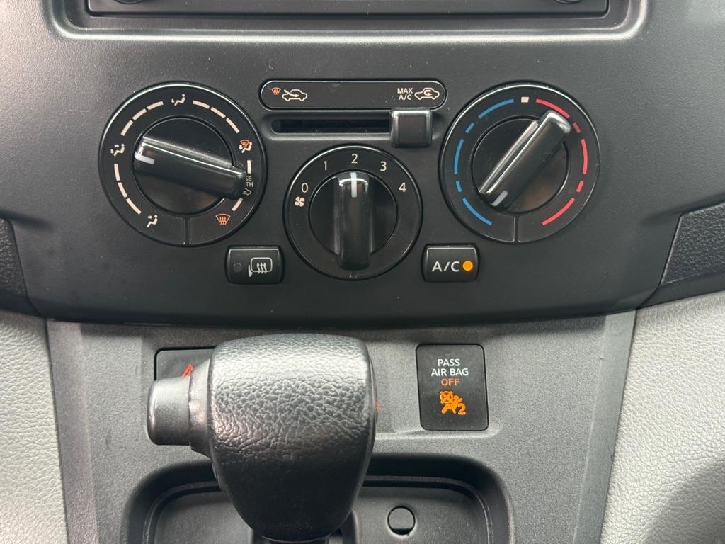Nissan NV200 I4 SV 2015