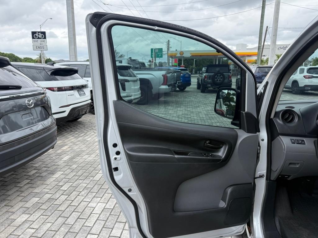 Nissan NV200 I4 SV 2015