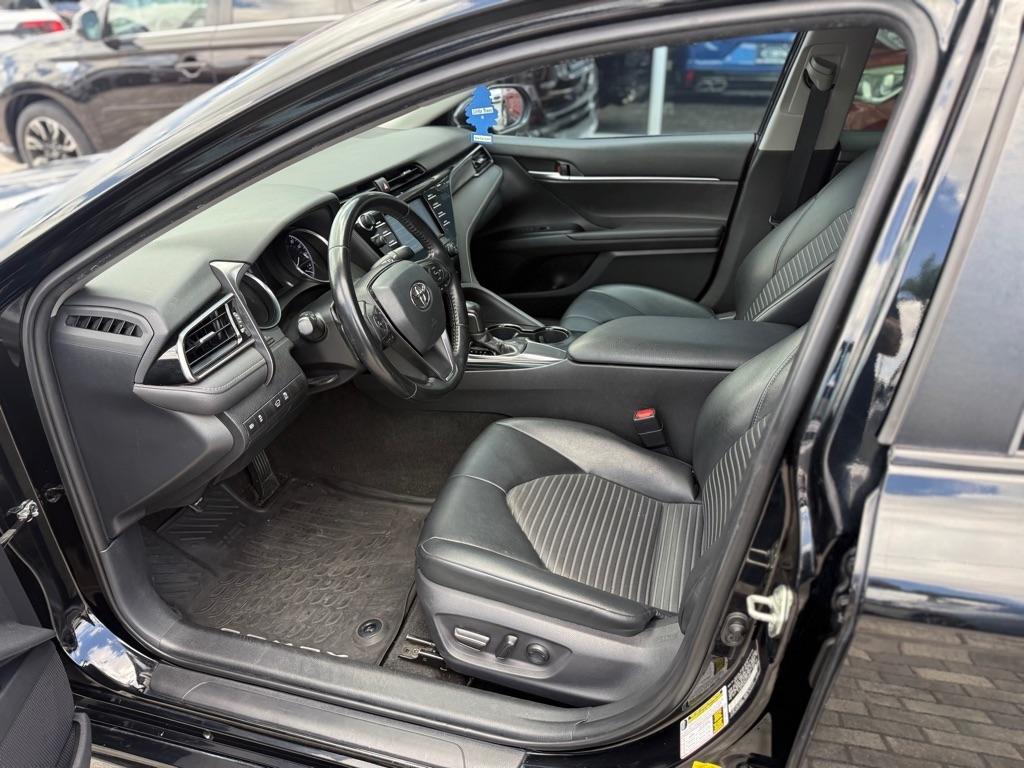Toyota Camry XLE Auto (Natl) 2019