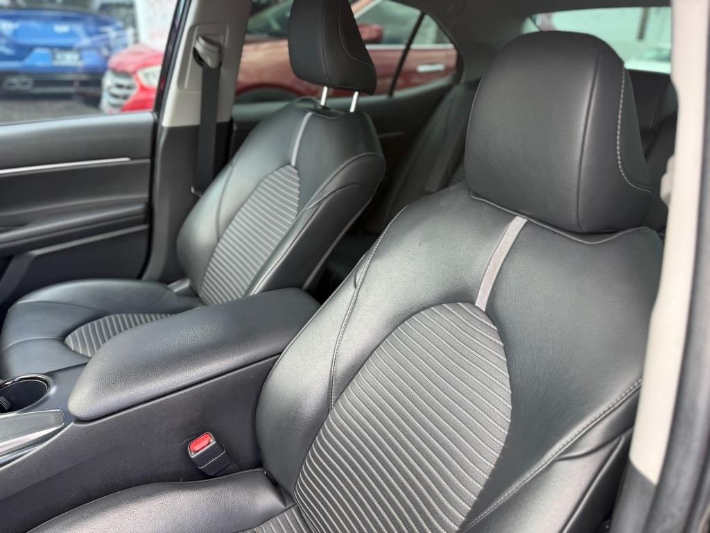 Toyota Camry XLE Auto (Natl) 2019
