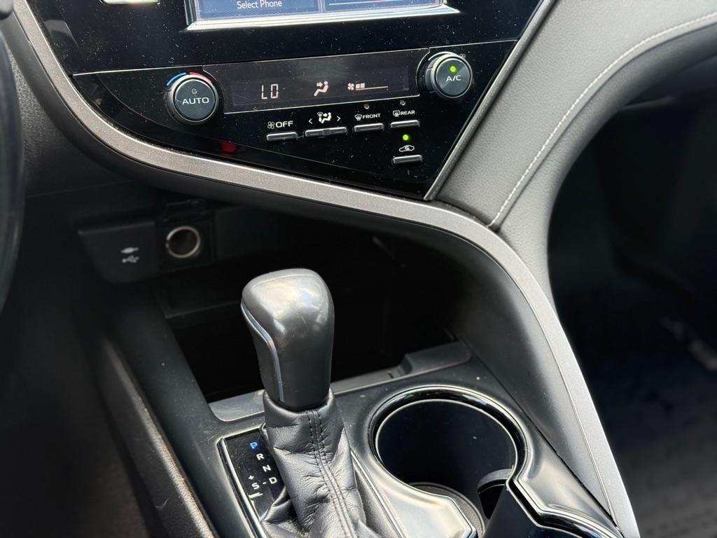 Toyota Camry XLE Auto (Natl) 2019