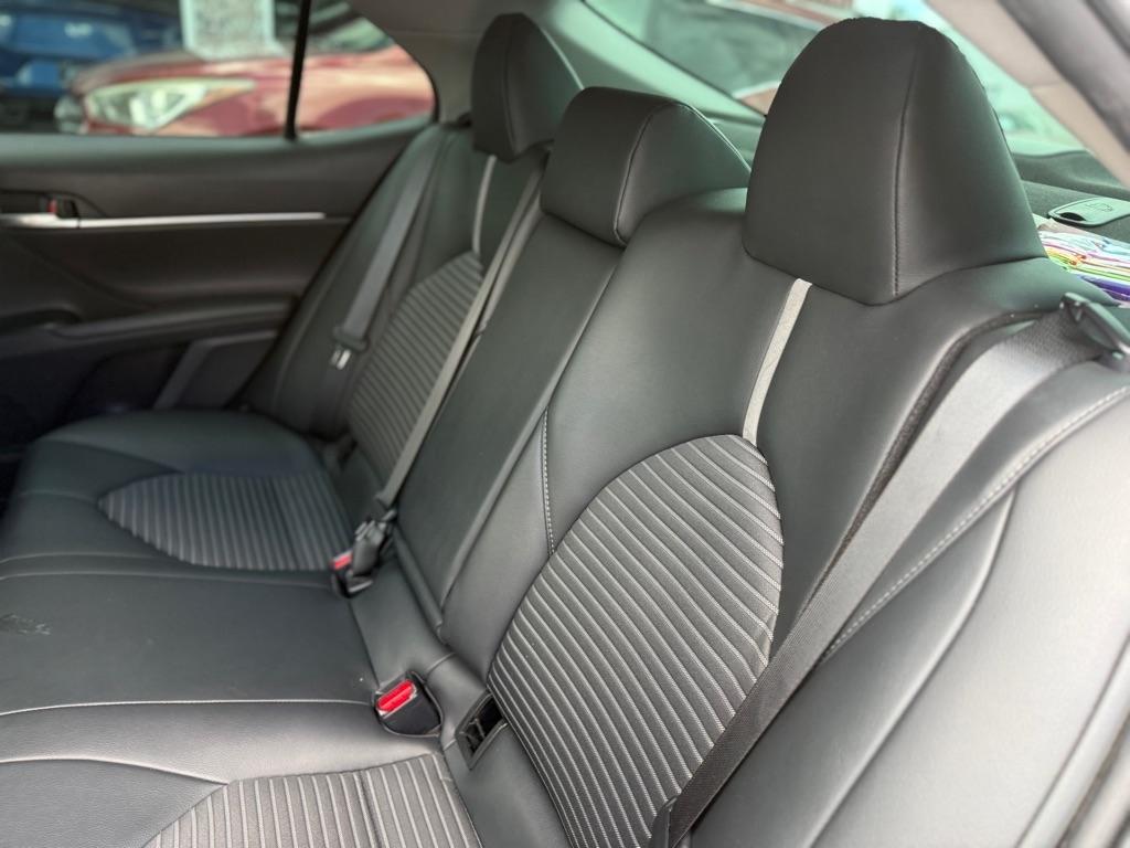 Toyota Camry XLE Auto (Natl) 2019