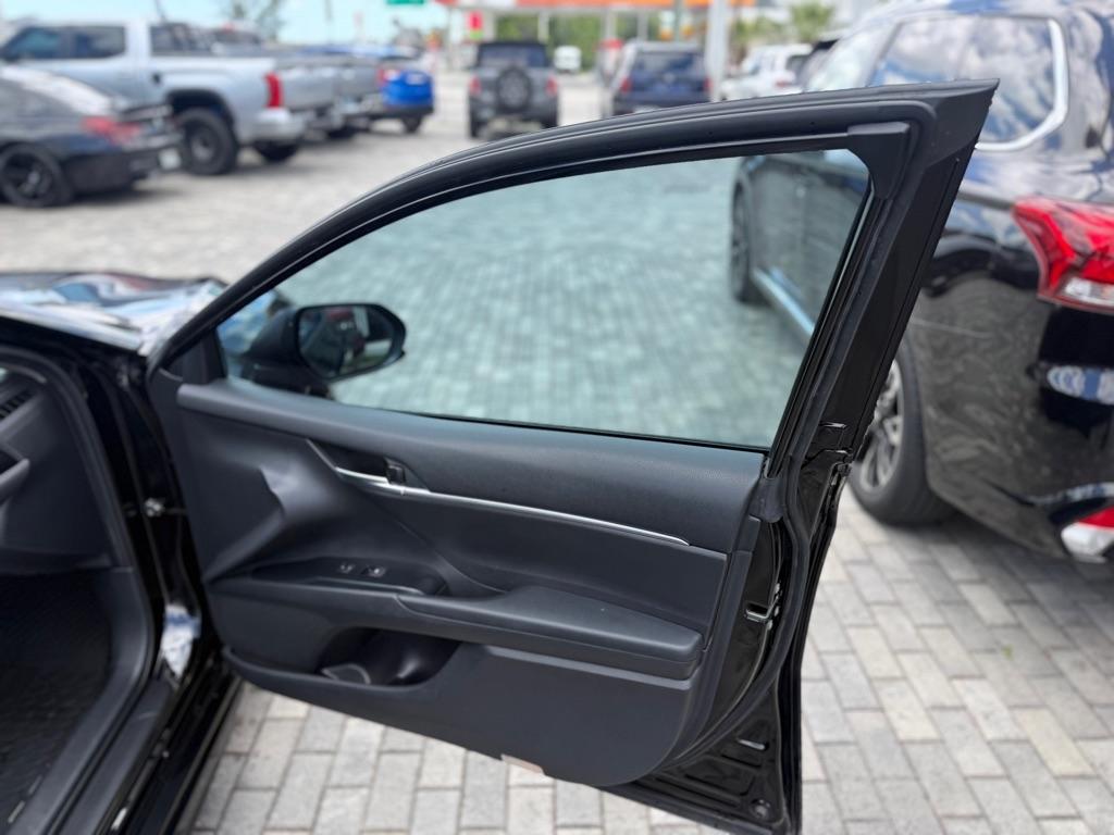 Toyota Camry XLE Auto (Natl) 2019