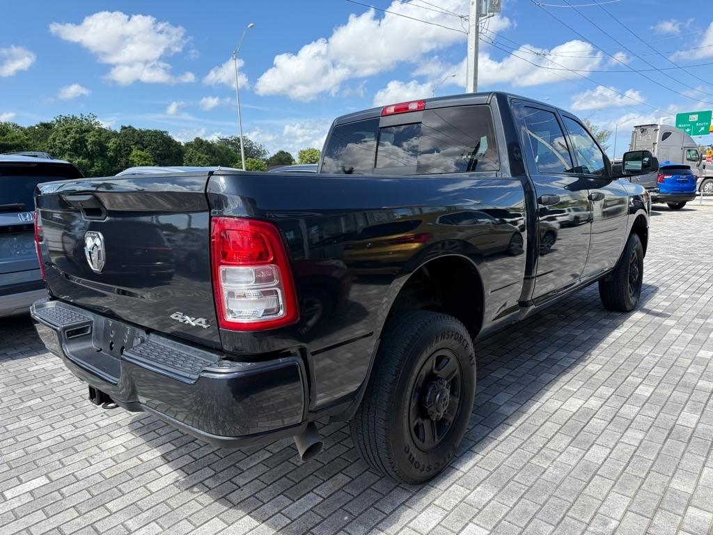 RAM 2500 Tradesman 4x4 Crew Cab 6'4" Box 2020