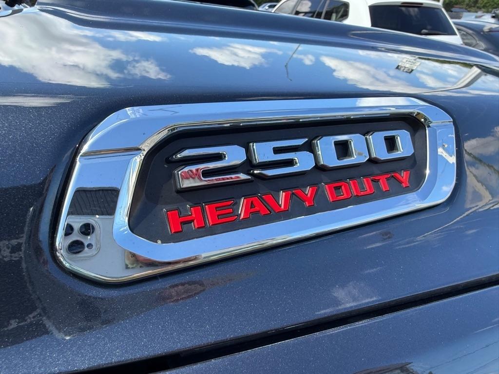 RAM 2500 Tradesman 4x4 Crew Cab 6'4" Box 2020