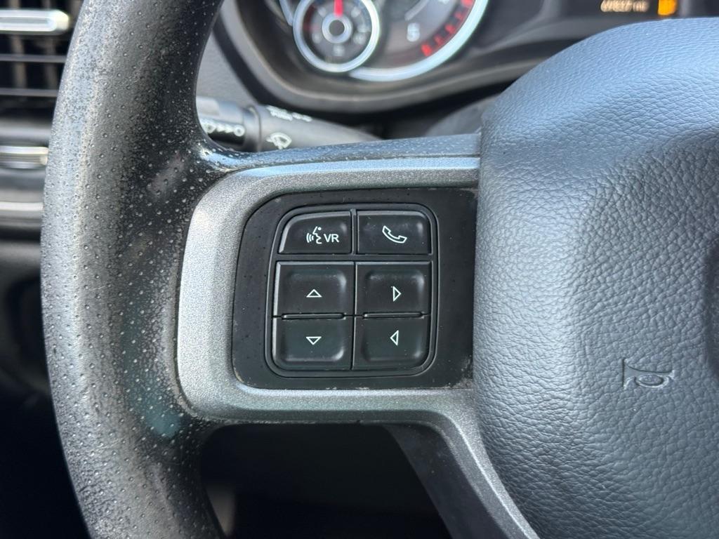 RAM 2500 Tradesman 4x4 Crew Cab 6'4" Box 2020