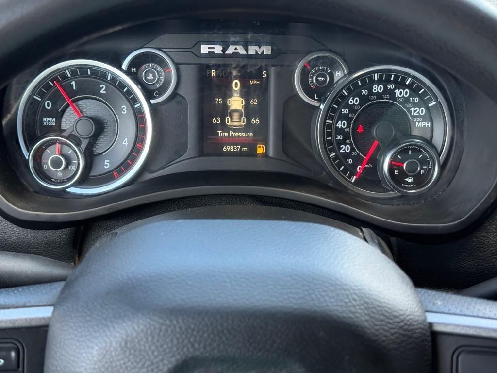 RAM 2500 Tradesman 4x4 Crew Cab 6'4" Box 2020
