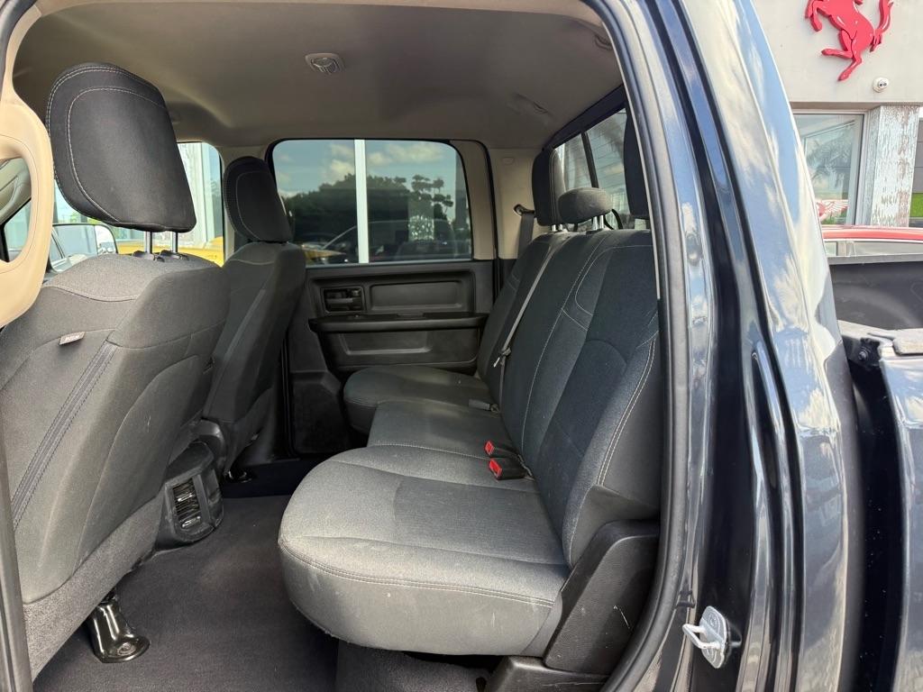 RAM 2500 Tradesman 4x4 Crew Cab 6'4" Box 2020