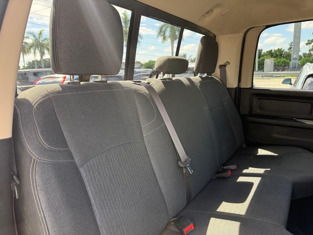 RAM 2500 Tradesman 4x4 Crew Cab 6'4" Box 2020