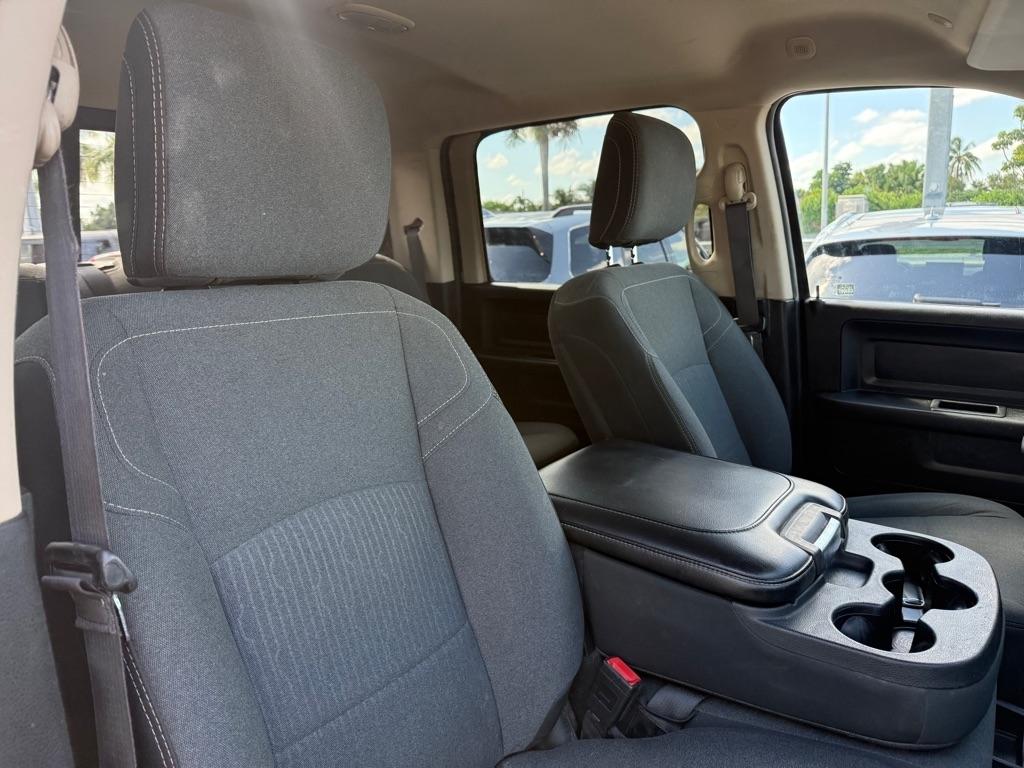 RAM 2500 Tradesman 4x4 Crew Cab 6'4" Box 2020