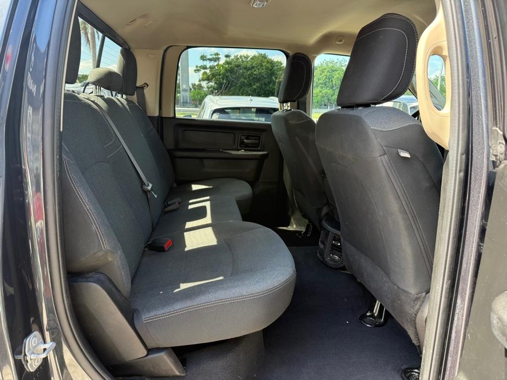 RAM 2500 Tradesman 4x4 Crew Cab 6'4" Box 2020
