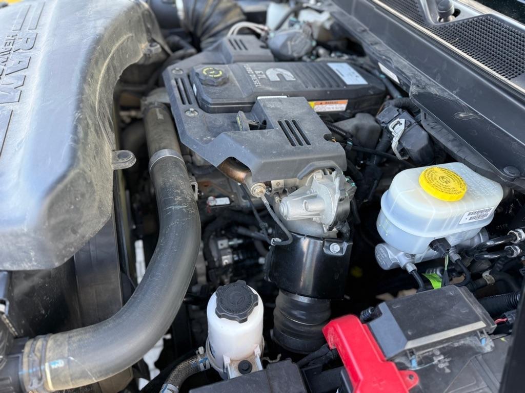 RAM 2500 Tradesman 4x4 Crew Cab 6'4" Box 2020