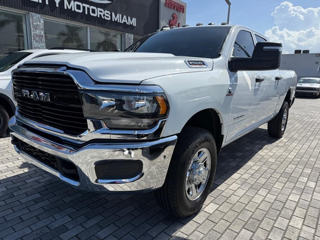 RAM 2500 Tradesman 4x4 Crew Cab 6'4" Box 2024