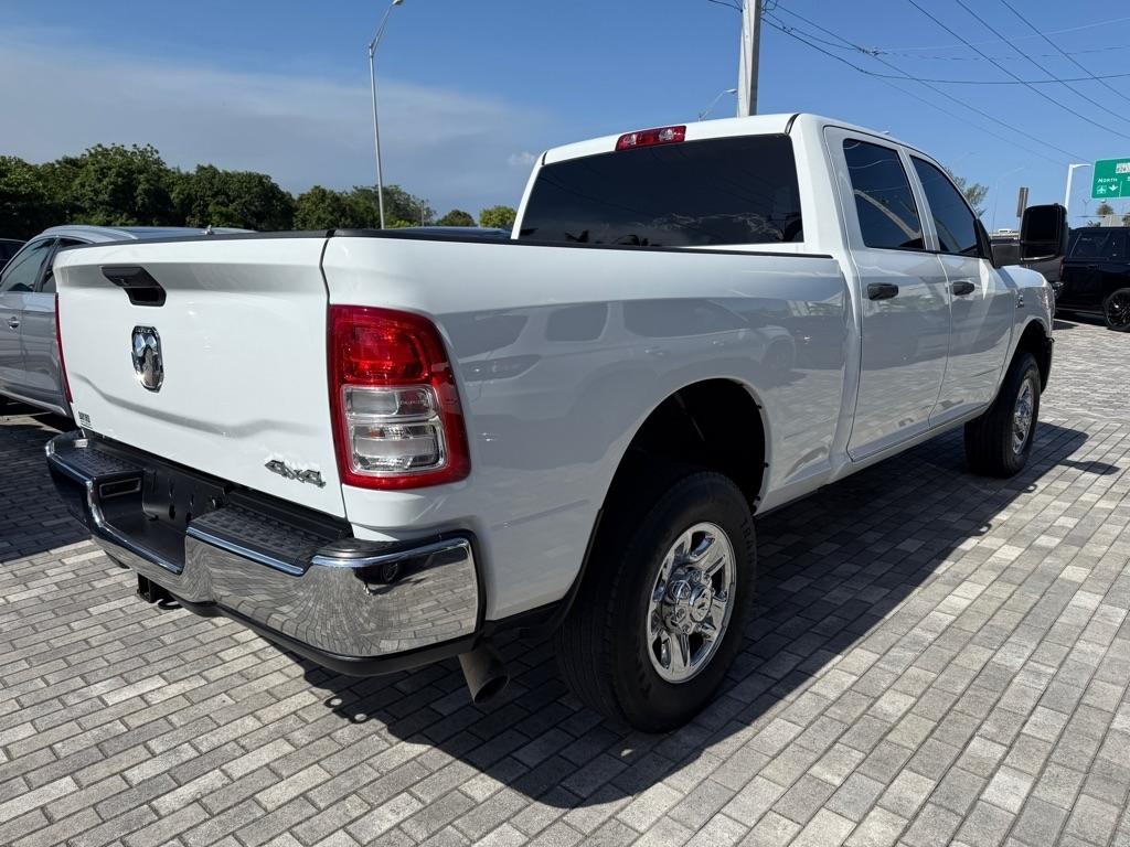 RAM 2500 Tradesman 4x4 Crew Cab 6'4" Box 2024