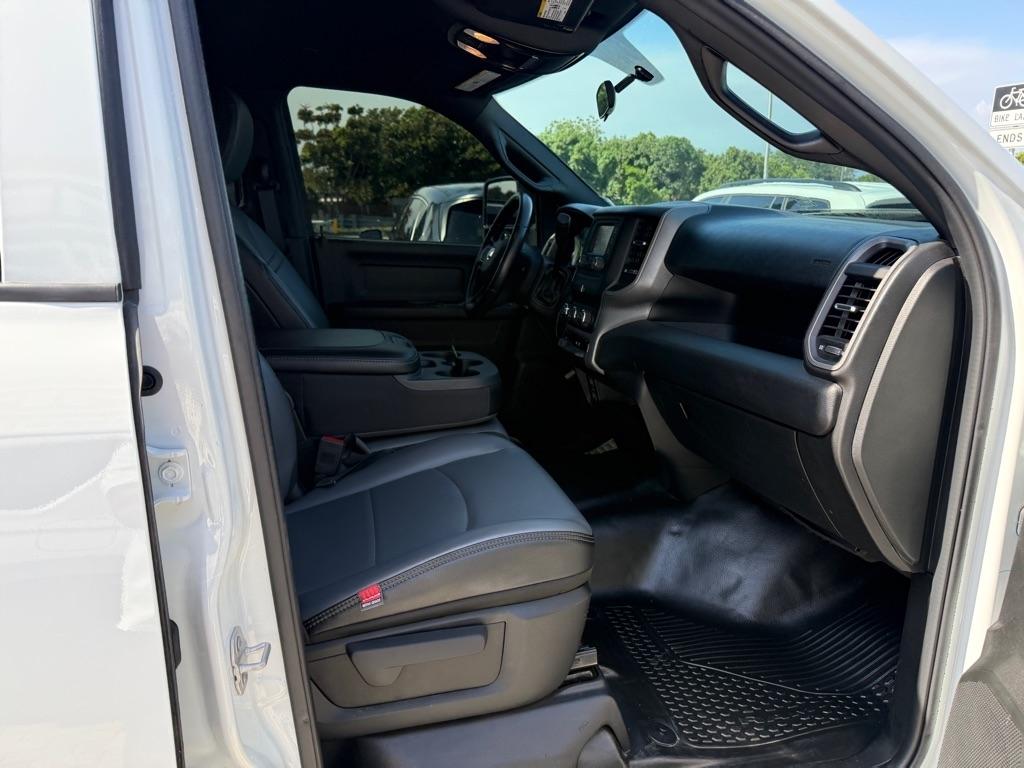 RAM 2500 Tradesman 4x4 Crew Cab 6'4" Box 2024